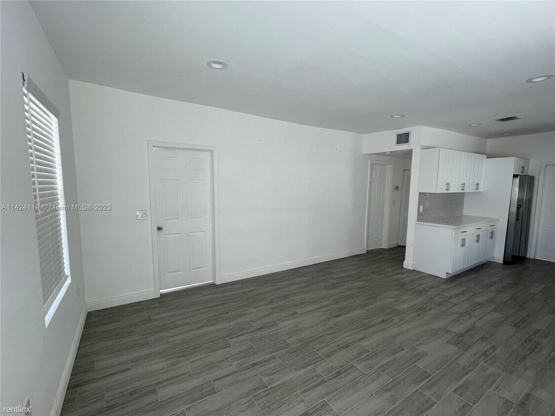 Foto del edificio - 3 br, 1 bath House - 1152 NW 29th Ter
