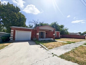 Building Photo - 503 S 2nd St