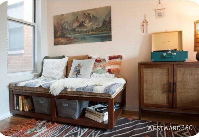 Foto del edificio - 1350 W Augusta-3