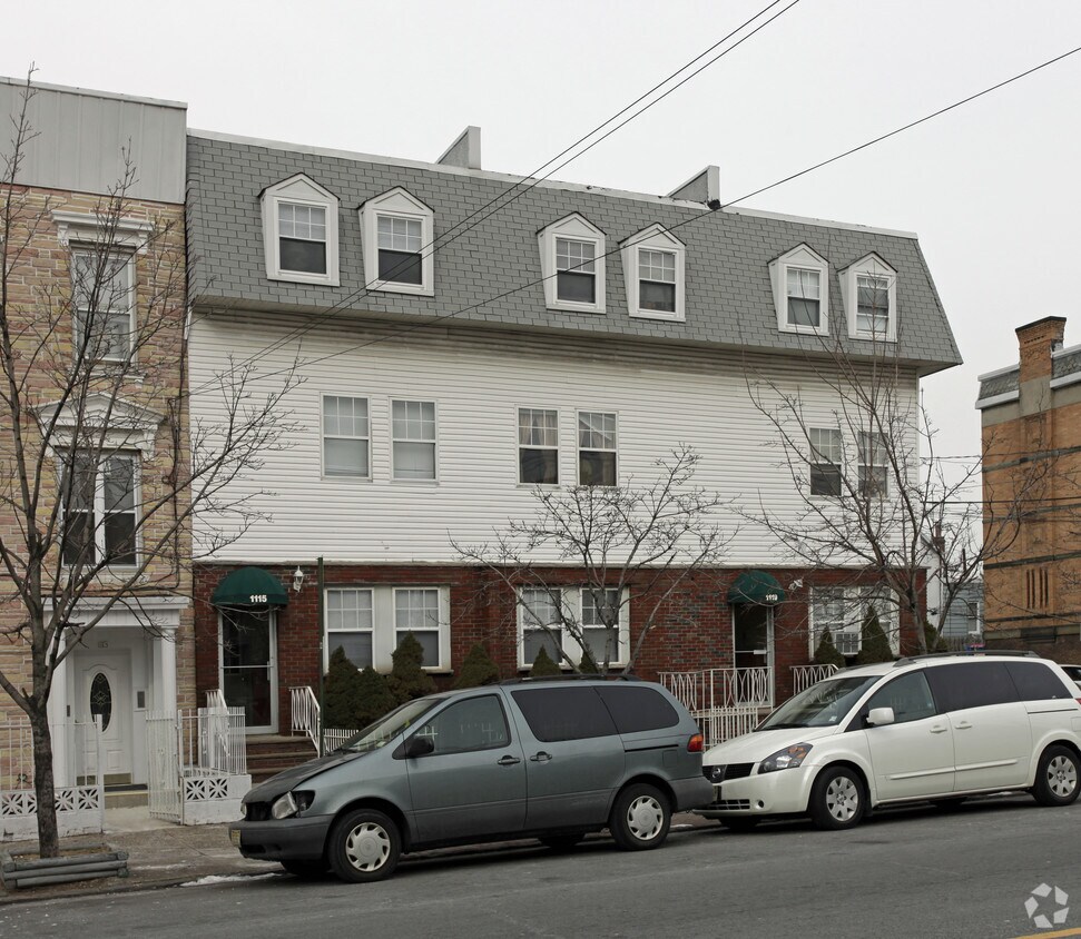 11151119 Palisade Ave, Union City, NJ 07087 Apartments in Union City