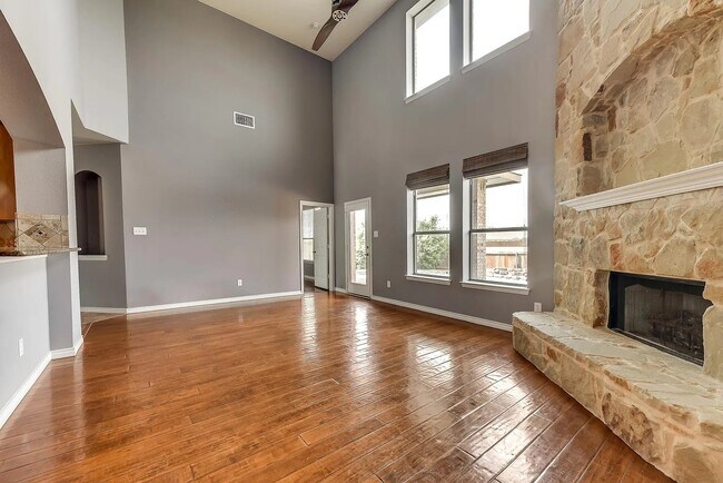 Building Photo - 12501 Lizzie Pl