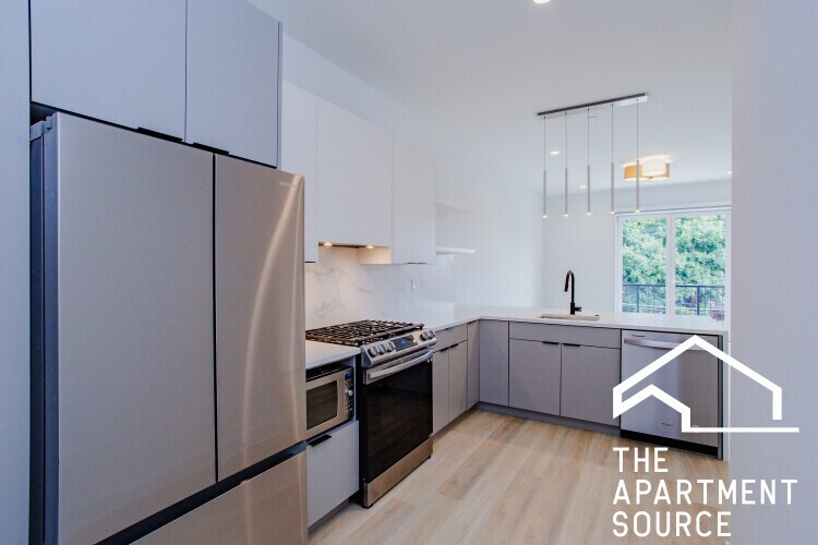 Foto principal - 3821 N Ashland Ave