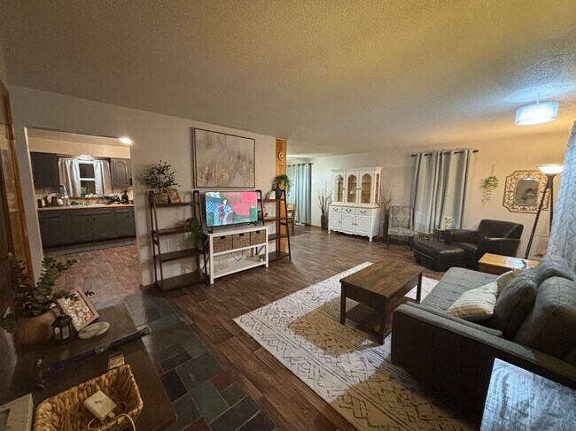 Foto del edificio - 2609 Brownfield Rd