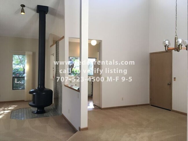 Building Photo - 4756 Shade Tree Ln