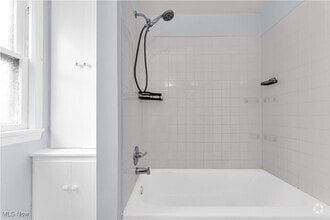 Building Photo - 3209 W 92nd St