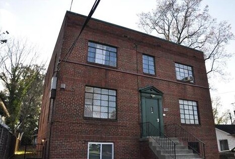 Building Photo - 3209 Massachusetts Ave SE