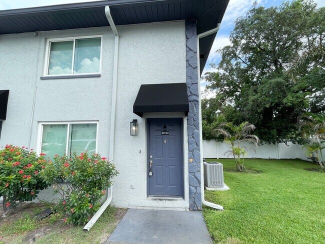 Foto del edificio - 2 Bed, 1.5 Bath Townhouse- The Reserve Floorplan