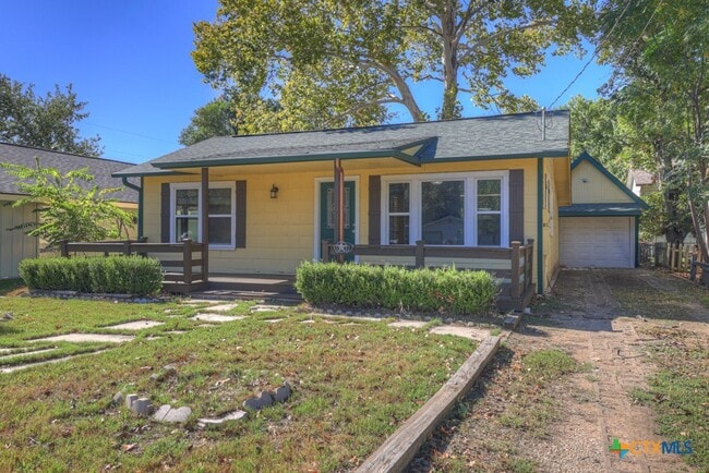 Building Photo - 927 N Union Ave