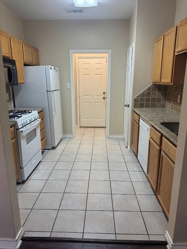 Foto del edificio - 609 Townplace Dr