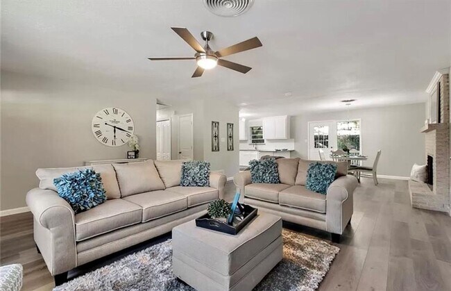 Foto del edificio - 2 Bed 2 Bath, Available for 2026