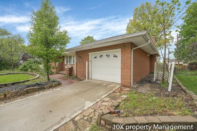 Building Photo - 2892 Longfield Rd