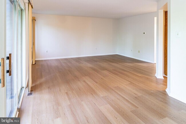 Foto del edificio - 1901 Monroe Ln