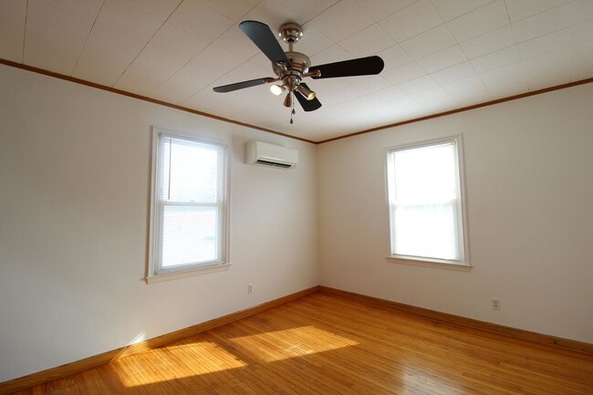Building Photo - 1312 W 39th St