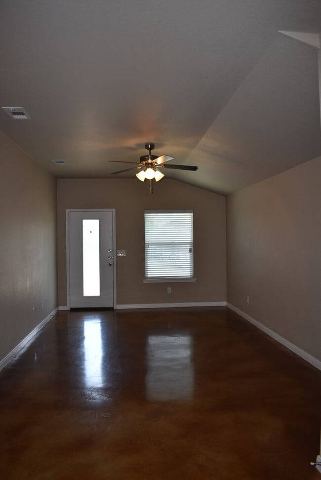 Building Photo - 1413 Pima Trail