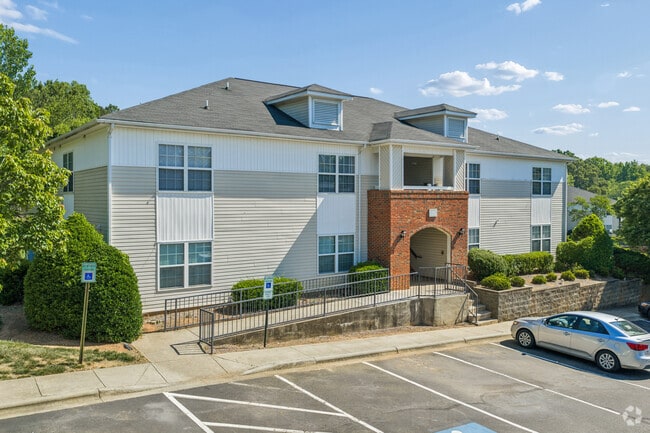 Building Photo - Lawyers Ridge Apartments