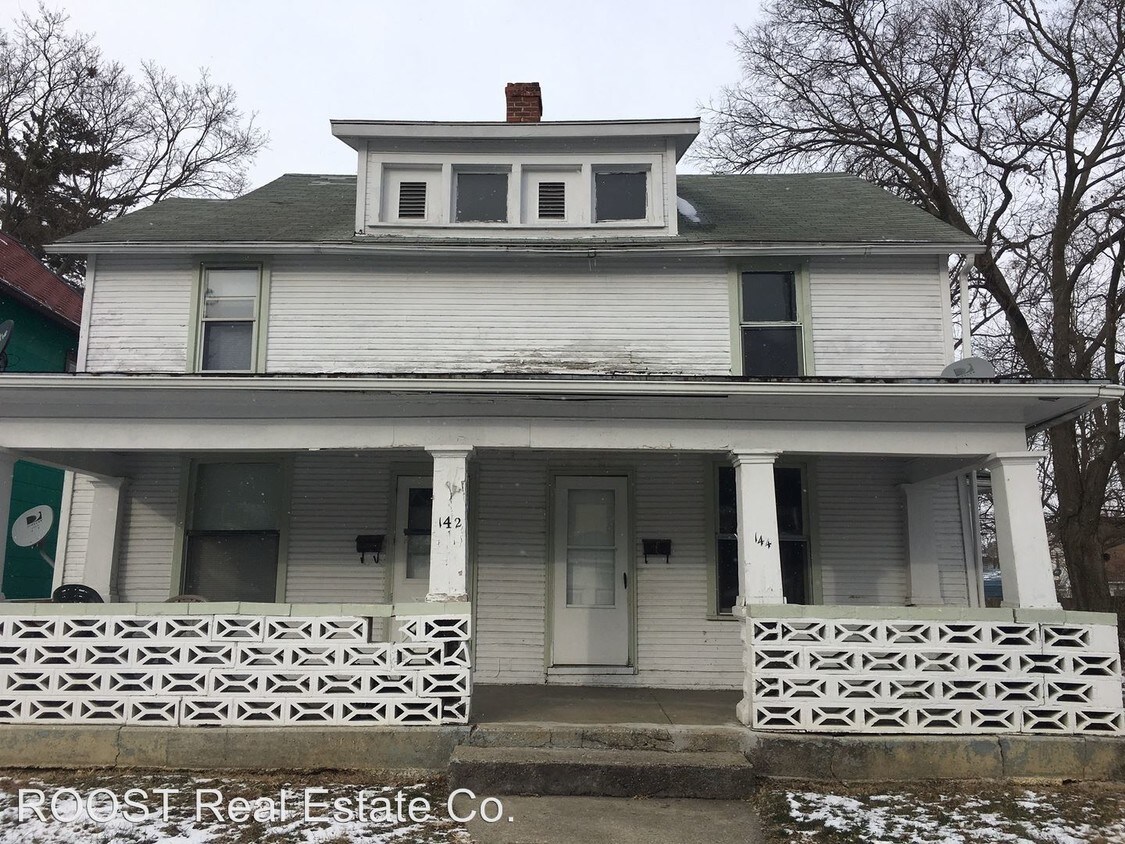 Primary Photo - 144 Prairie Ave