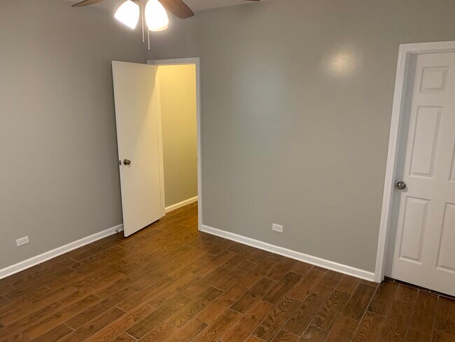 Foto del edificio - 3346 N Narragansett Ave