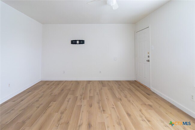Foto del edificio - 1601 Benttree Dr