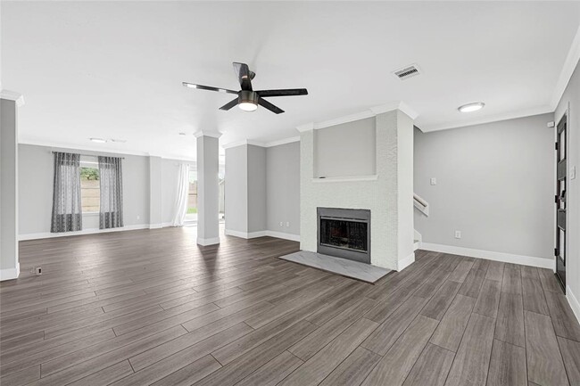 Building Photo - 2935 Sailors Moon Dr
