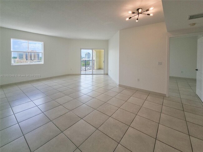 Foto del edificio - 1627 SW 37th Ave