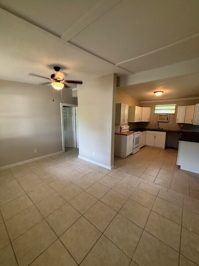 Foto del edificio - 650 Blakely Ave