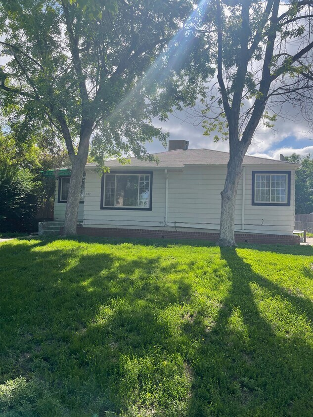 832 Elmira St, Aurora, CO 80010 House for Rent in Aurora, CO