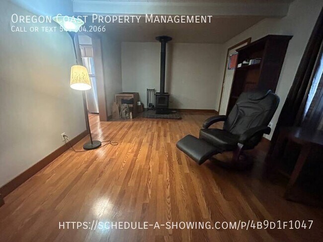 Building Photo - 1410 4th St