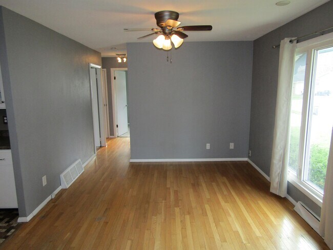 Building Photo - 2020 Key Largo Dr