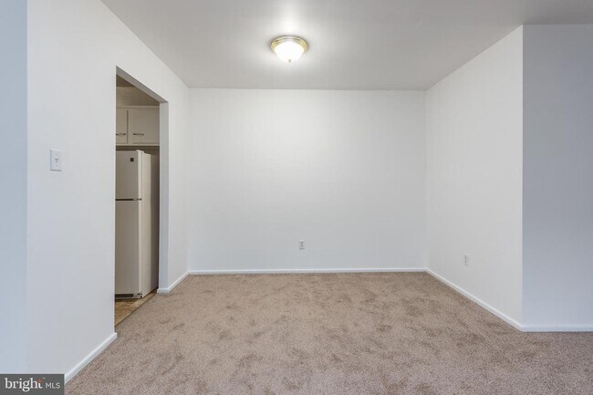Building Photo - 10028 Mosby Woods Dr