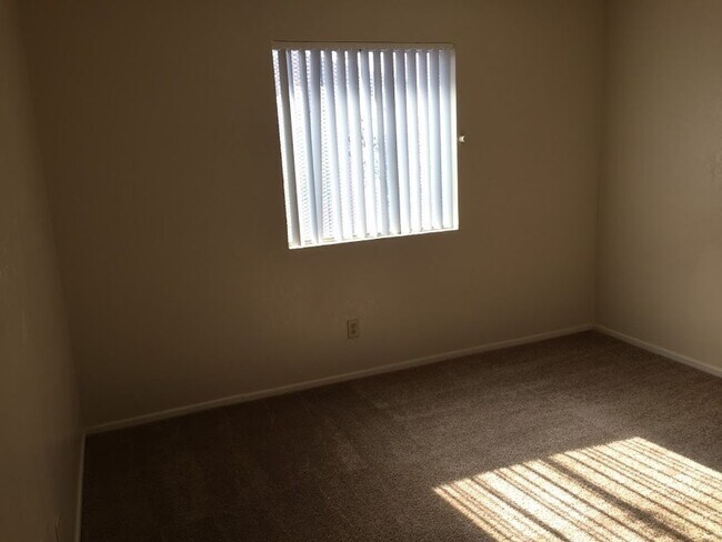 Foto del edificio - bel2159 (NLV-W)(PRB)