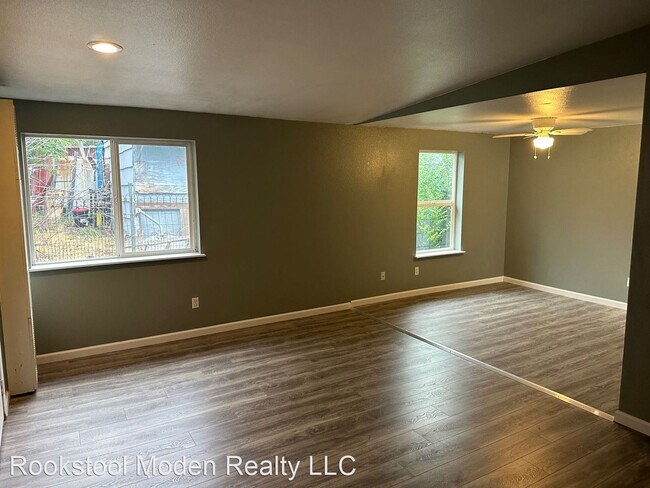 Building Photo - 2 br, 1 bath House - 214 Prescott