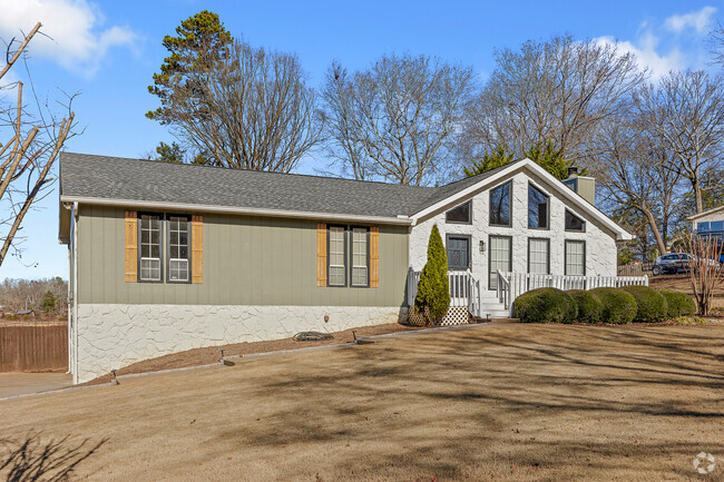 Building Photo - 8527 Horseshoe Bend Ln