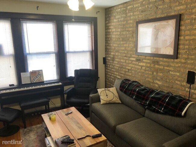 Building Photo - 1 br, 1 bath Apartment - 1232 W Carmen