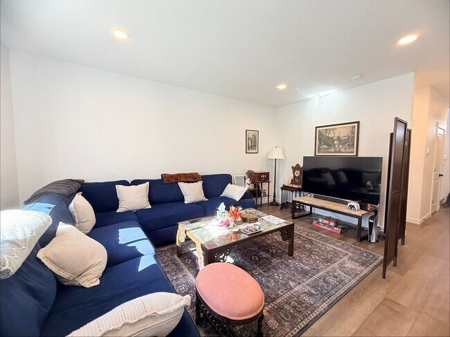 Building Photo - Updated 4 Bedroom Home with Stumming Priva...