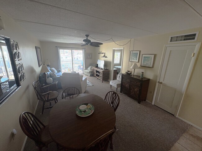 Building Photo - 708 S Tamiami Trl