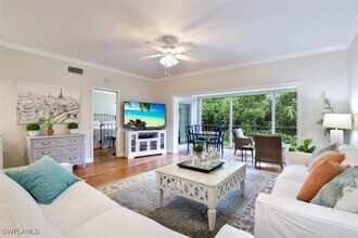 Building Photo - 5897 Chanteclair Dr