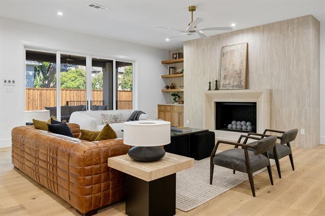 Building Photo - 12515 Planters Glen Dr