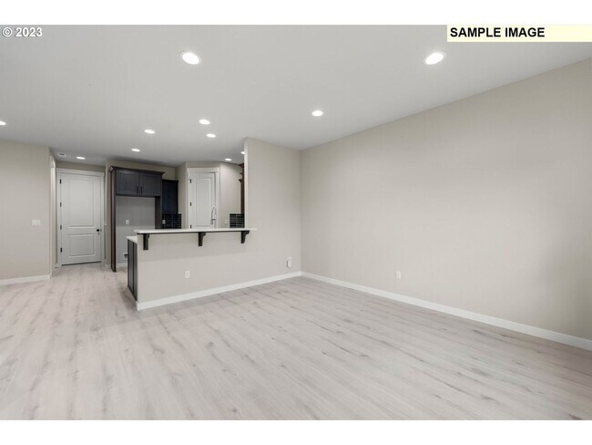 Building Photo - 18418 NE 46th Pl