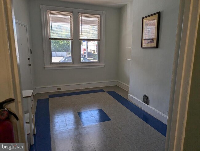 Building Photo - 4173 Ridge Ave