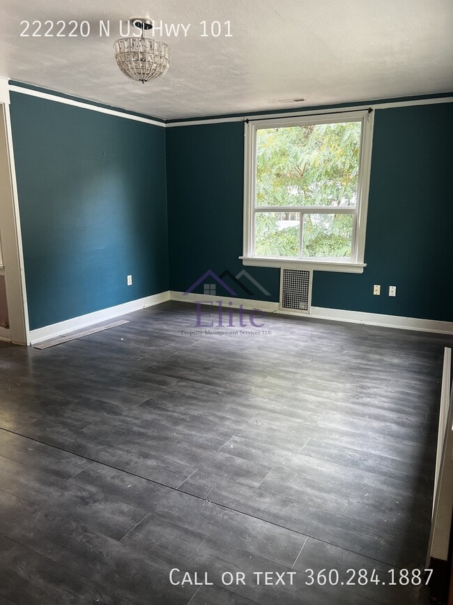 Building Photo - 222220 US-101