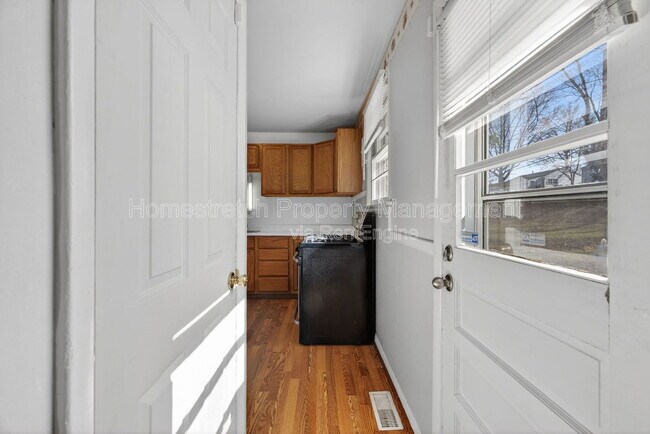 Building Photo - 1108 Renshaw Dr