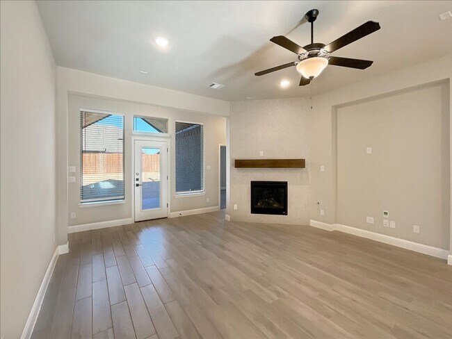 Foto del edificio - Move-In Ready! 4-bed 3-bath in McKinney's ...
