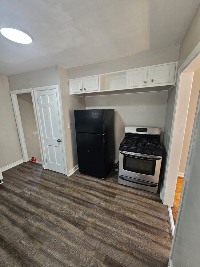 Foto del edificio - 21151 Fuller Ave