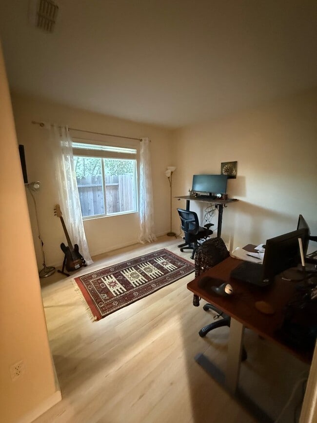 Photo - 3710 Huntington Rd House