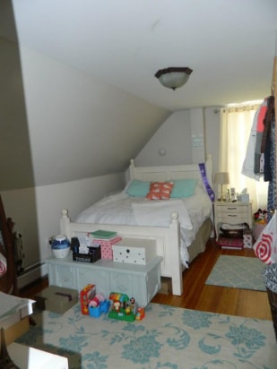2nd floor bedroom - 16 Charles St