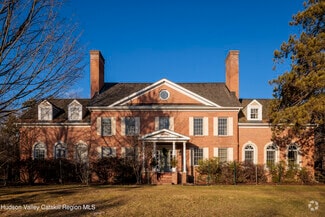 Building Photo - 147 Rock City Rd