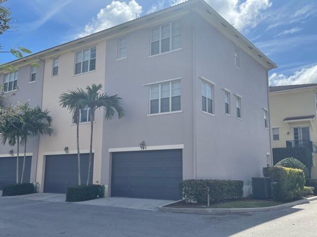 Foto del edificio - 147 Greenwich Cir