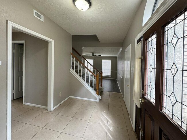 Foto del edificio - 514 Scarlet Maple Dr