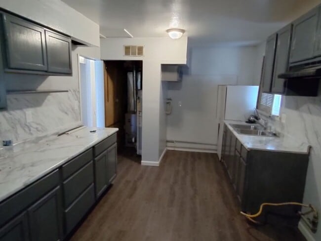 Building Photo - Cozy 2 bedroom 1 bathroom home - SECTION 8...