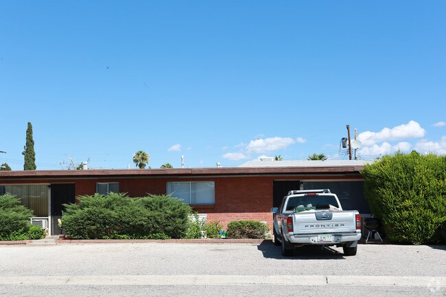 Building Photo - Craig Apartments
